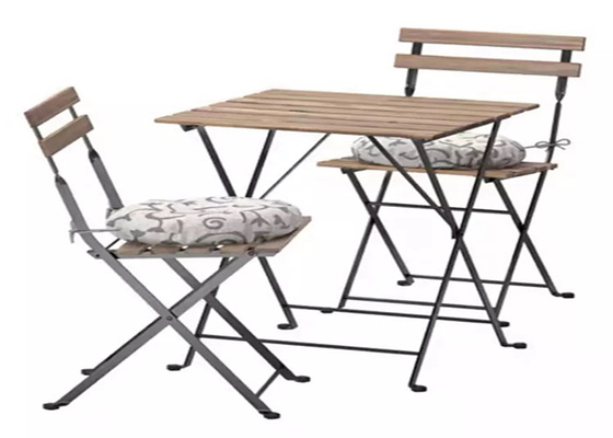 Tableaux et chaises en bois de jardin pour les meubles extérieurs